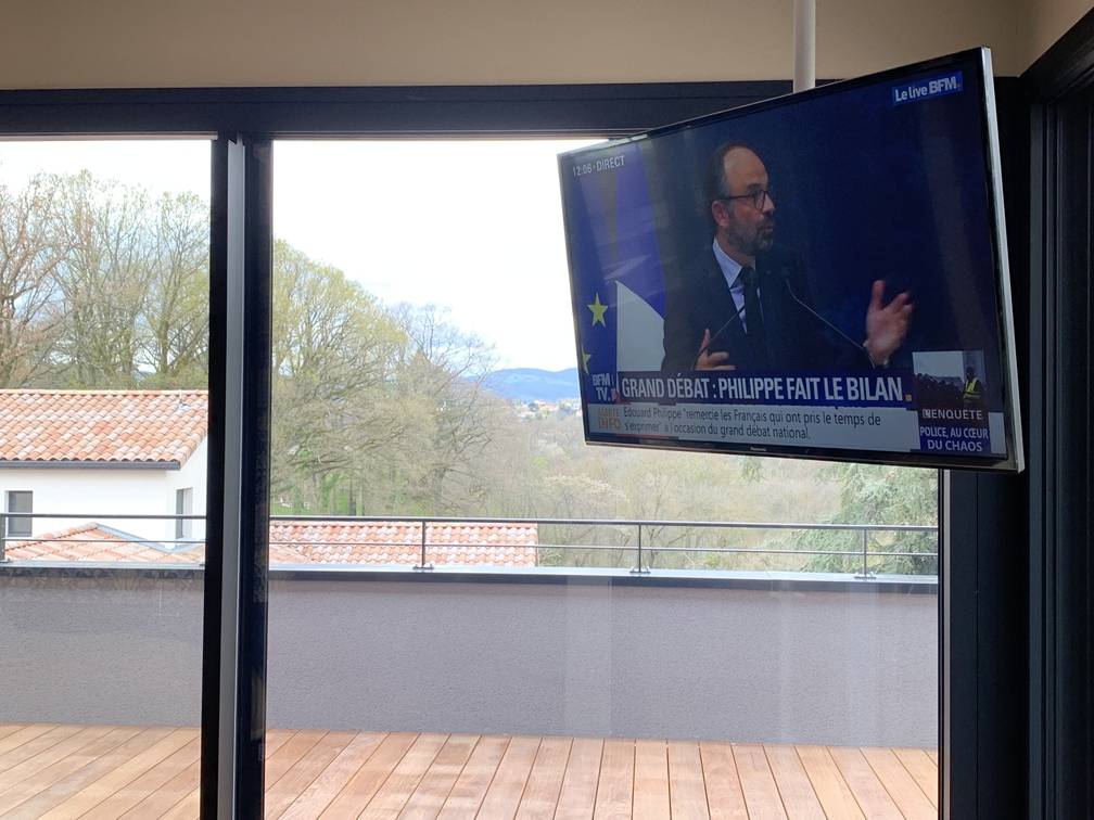 Installation d'équipement audio vidéo et domotique pour une maison neuve en construction à Megève
