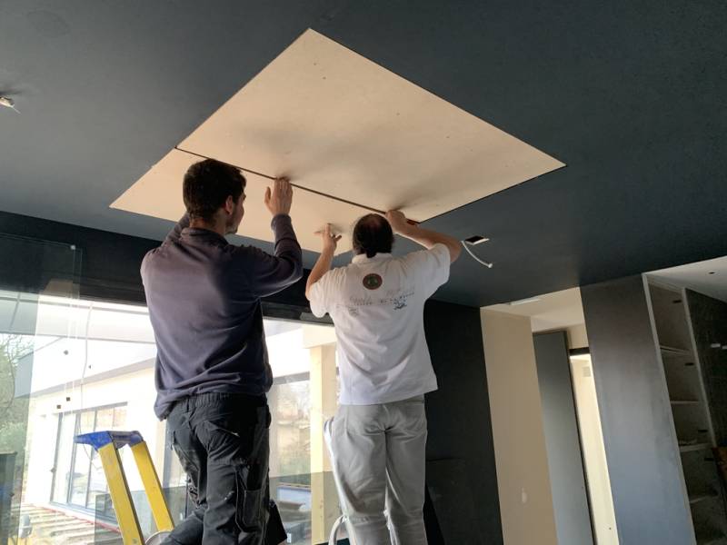 Installation d'équipement audio vidéo et domotique pour une maison neuve en construction à Megève
