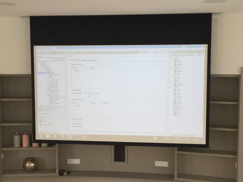 Installation de projecteur dans une salle de réunion à MAPIÈCE : Maison d'Hôtes pour entreprises à Lyon 2