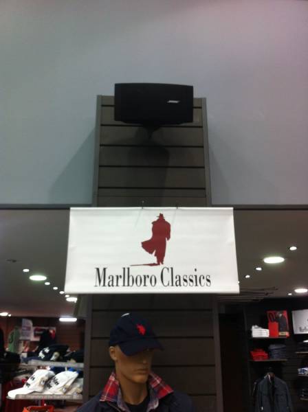 Equipement du magasin Planet Mode à Givors avec des enceintes Bose