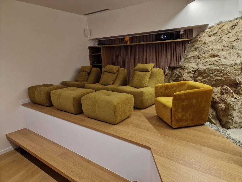 Conception d'une salle de cinéma privée en Espagne